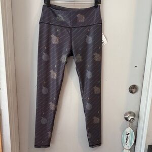 Stylish Gray Patterned Leggings